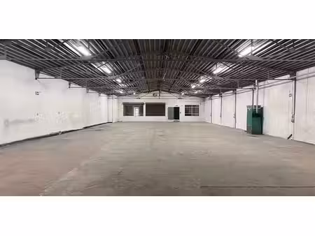 entrepôt à louer à tielt pour € 1.200