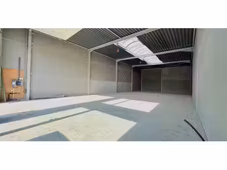 entrepôt à louer à tielt pour € 1.490