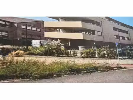 bâtiment commercial à louer à waterloo pour € 3.500