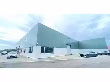 bâtiment d’entreprise à louer à wommelgem pour € 4.500