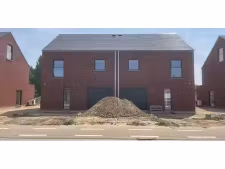 maison à louer à sleidinge pour € 1.395 avec 5 chambres à coucher