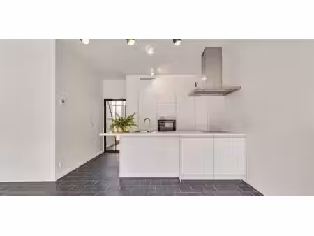 maison à louer à dikkebus pour € 850 avec 3 chambres à coucher
