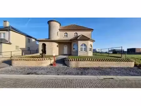 villa à louer à riemst pour € 1.325