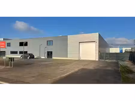 bâtiment d’entreprise à louer à bilzen pour € 5.600
