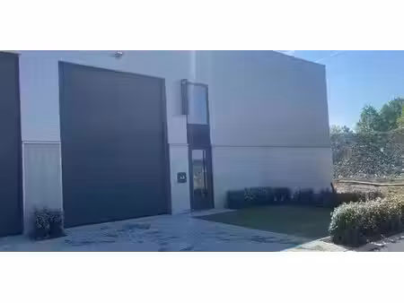 bâtiment d’entreprise à louer à bornem pour € 1.800