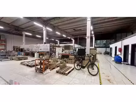 bâtiment d’entreprise à louer à bornem pour € 8.110