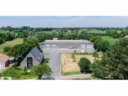 bâtiment d’entreprise à vendre à nazareth pour € 2.600.000