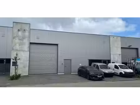 bâtiment d’entreprise à louer à overpelt pour € 1.769