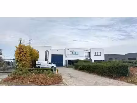 bâtiment d’entreprise à louer à oelegem pour € 6.500