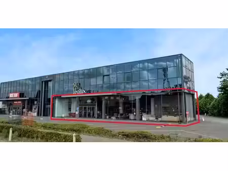 bâtiment d’entreprise à louer à sint-pieters-leeuw pour € 7.700
