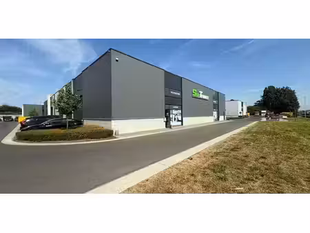 bâtiment d’entreprise à louer à wielsbeke pour € 1.495