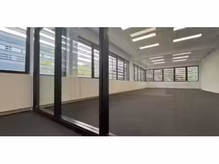 bâtiment d’entreprise à louer à zaventem pour € 5.392