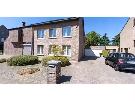 app. rez-de-chaussée à louer à wijnegem pour € 1.450 avec 2 chambres à coucher
