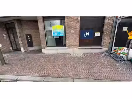 bureau à louer à nederbrakel pour € 1.500