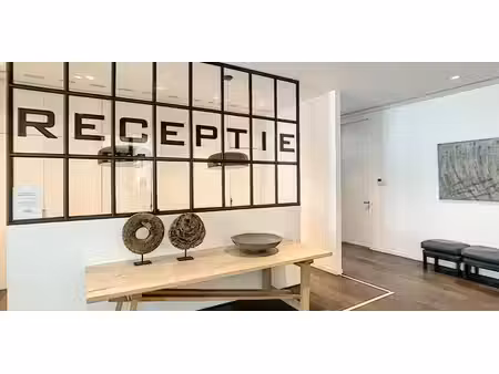 bureau à louer à zwijnaarde pour € 8.344