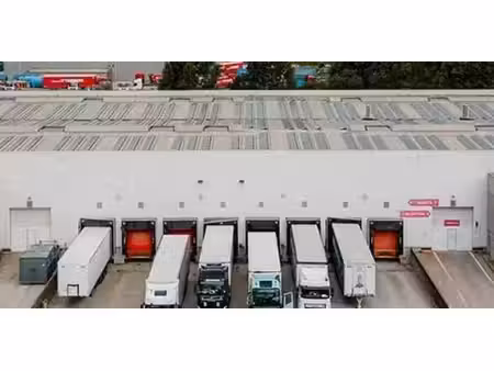 entrepôt à louer à lot pour € 36.289