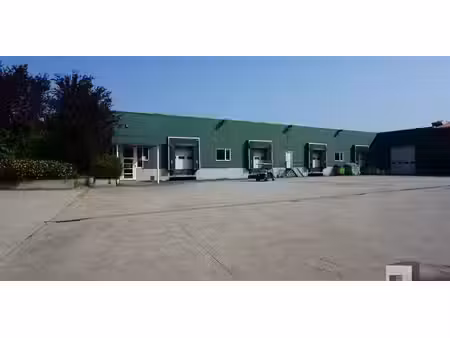 entrepôt à louer à bekkevoort pour € 6.066