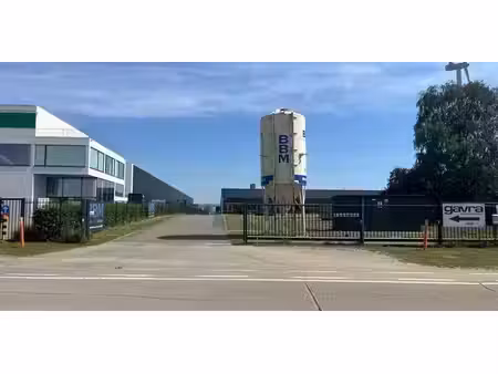 entrepôt à louer à geel pour € 11.250