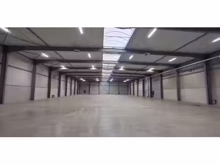 entrepôt à louer à lier pour € 7.454