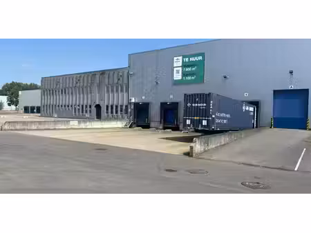 entrepôt à louer à zele pour € 44.714