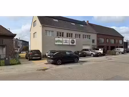 bâtiment commercial à louer à deurne pour € 5.500