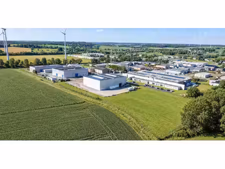 bâtiment d’entreprise à louer à assesse pour € 7.900
