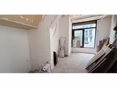bien commercial à louer à ixelles pour € 1.490