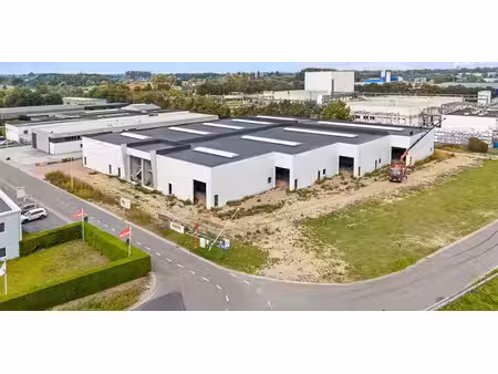 bâtiment d’entreprise à louer à evergem pour € 8.640