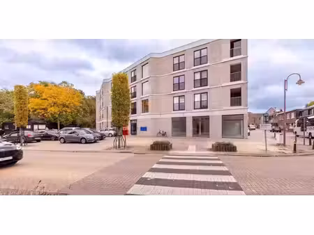 bien commercial à vendre à geel pour € 690.911