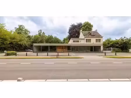 sous option - bâtiment commercial à vendre à geel