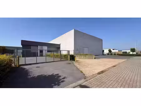 bâtiment d’entreprise à louer à oostende pour € 16.771