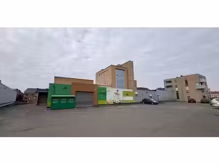 bien commercial à louer à oorbeek pour € 8.500