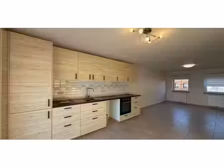 appartement à louer à basècles pour € 850 avec 2 chambres à coucher