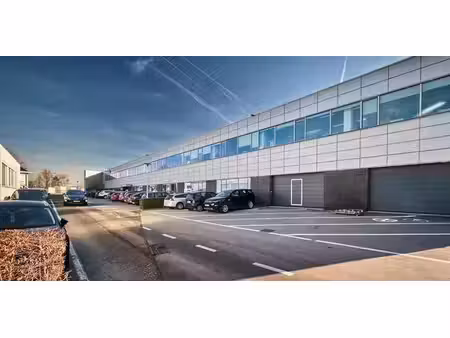 bâtiment d’entreprise à vendre à zellik pour € 2.700.000