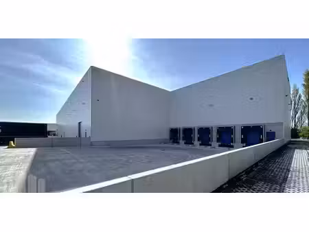 bâtiment d’entreprise à louer à desteldonk pour € 28.998