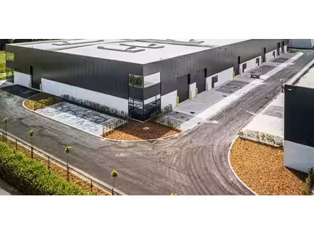 bâtiment d’entreprise à vendre à heist-op-den-berg pour € 480.000