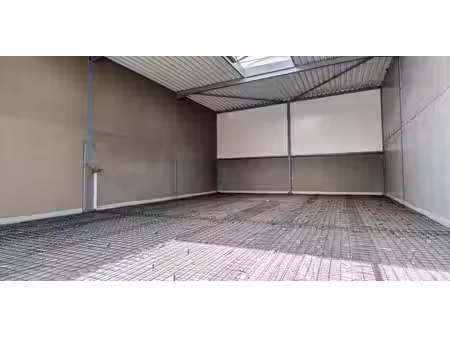 bâtiment d’entreprise à louer à ledegem pour € 890