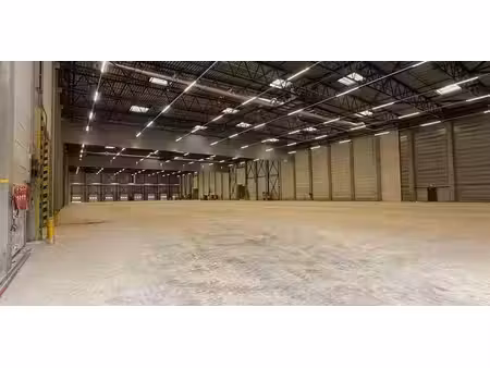 bâtiment d’entreprise à louer à nivelles pour € 22.525