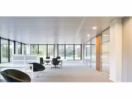 bureau à louer à berchem pour € 14.223