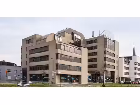 bureau à louer à berchem pour € 9.617