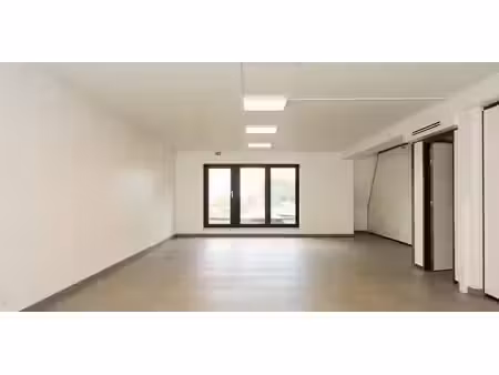 bureau à louer à eeklo pour € 1.744
