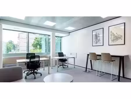 bureau à louer à waterloo pour € 879