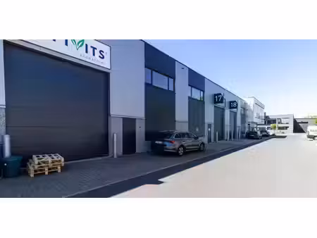 entrepôt à louer à wavre pour € 1.750