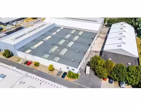 entrepôt à louer à wavre pour € 15.000
