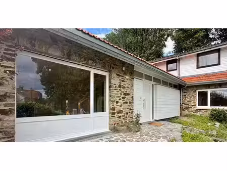 sous option - maison à louer à court-saint-étienne avec 3 chambres à coucher