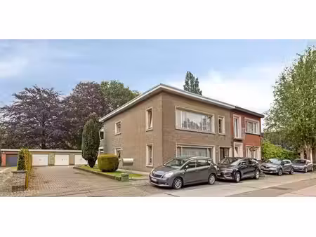 immeuble d'appartements à vendre à brasschaat pour € 674.000 avec 4 chambres à coucher