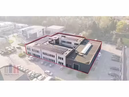 bâtiment d’entreprise à louer à zellik pour € 22.683
