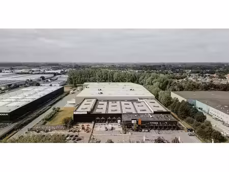entrepôt à louer à bornem pour € 16.685