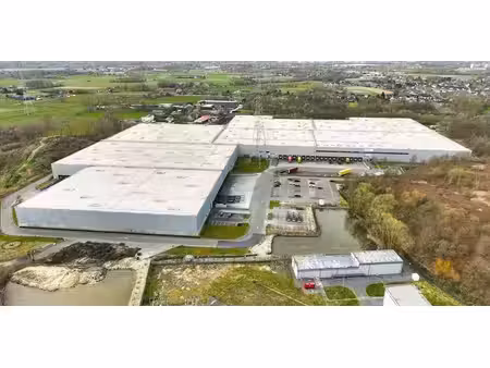 entrepôt à louer à willebroek pour € 141.638