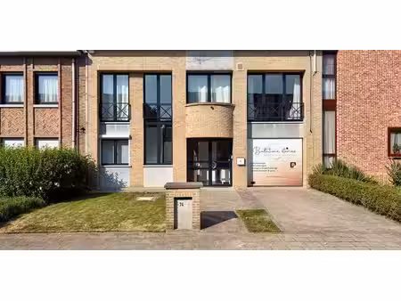 sous option - maison à vendre à wilrijk avec 4 chambres à coucher